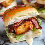Sliders poulet bacon ranch BBQ.